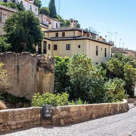 Frente A La Alhambra Granada