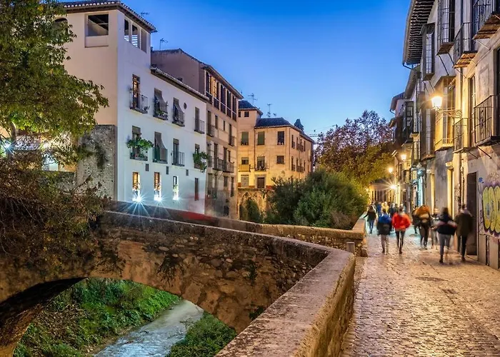 Апартаменты Frente A La Alhambra *